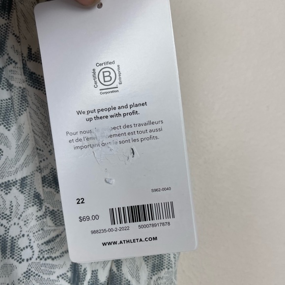 NWT Athleta Trekkie North Athletic Shorts | Ethereal Bloom Magnolia White | 22 - Picture 7 of 11